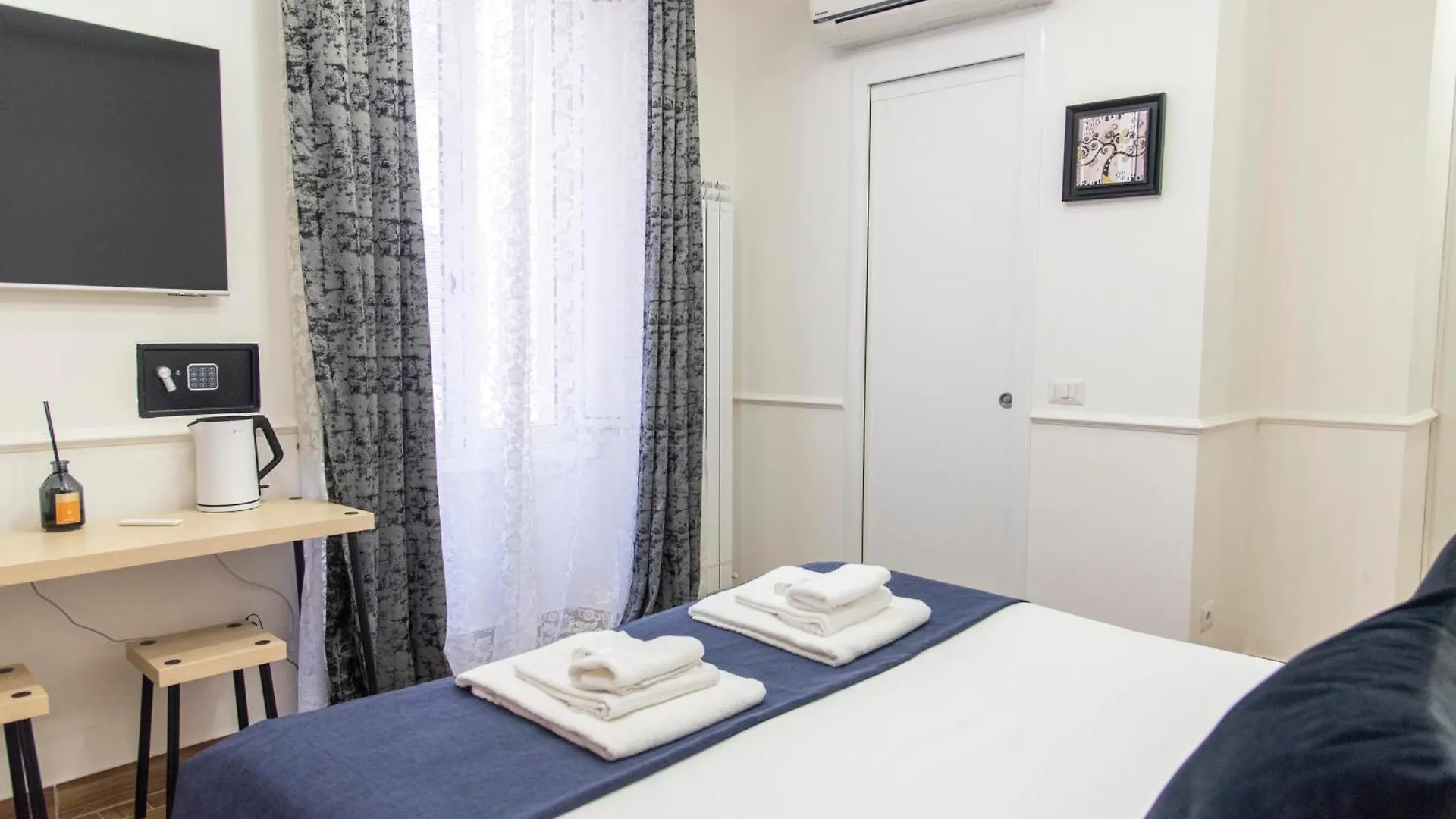 Susy'S Guest House - Room Colosseo Rome 0*,  Italy